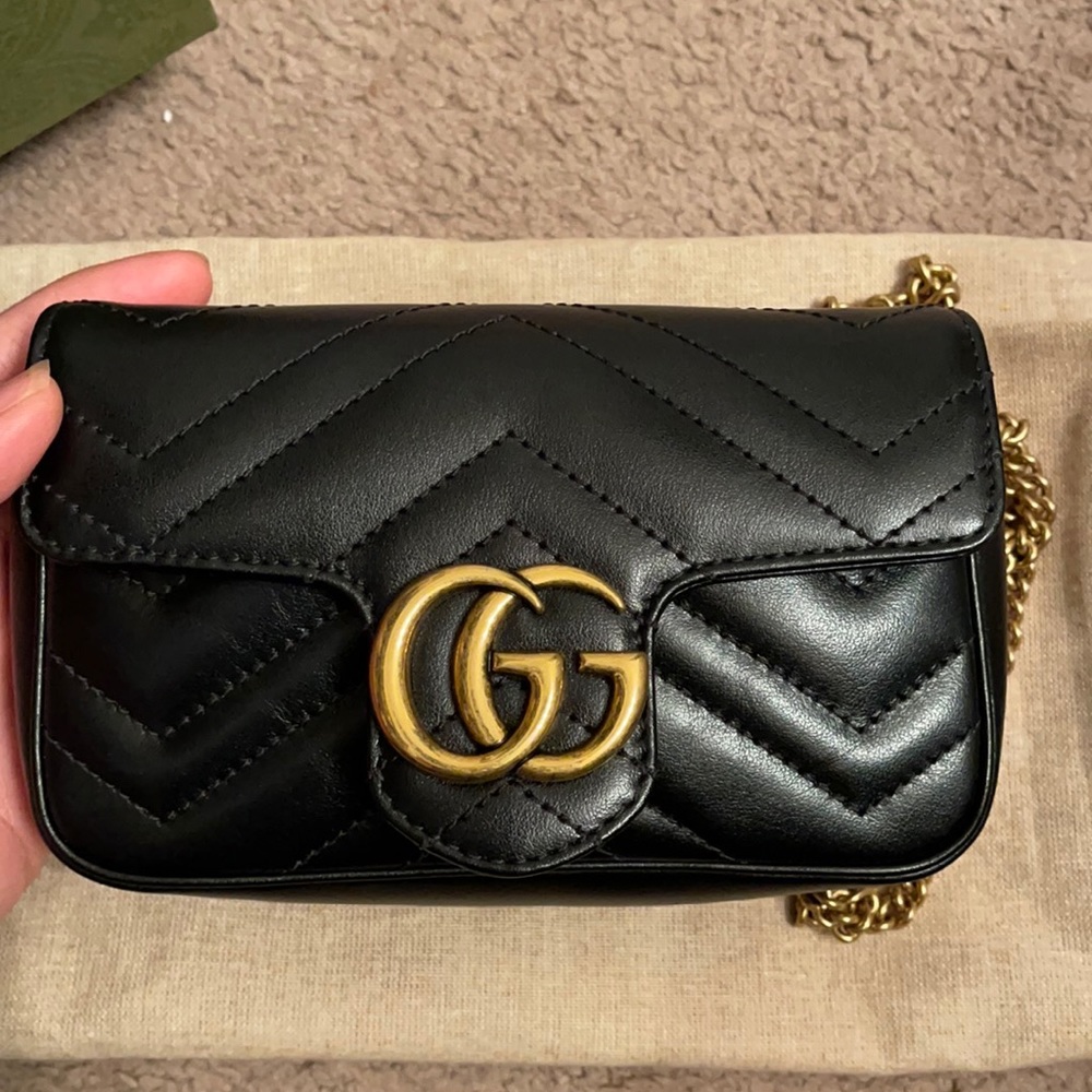 GG Marmont matelassé leather super mini bag